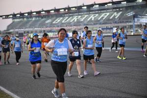 BIB: 505, 50813
                            <button type="button" onclick="openModal(10464286)" class="btn btn-primary btn-sm float-right btn-popup" data-toggle="modal" data-target=".modal-high-quality">
                        <i class="fas fa-shopping-cart"></i> Add to Cart
                    </button>
                                            <button type="button" onclick="isThisMe(10464286, true)" class="btn btn-success btn-sm float-right btn-popup btn-isme hidden" data-toggle="tooltip" data-placement="bottom" title="นี่คือรูปของคุณใช่ไหม คลิกที่นี่เพื่อเอาเข้าอัลบั้ม">
                        <i class="fas fa-plus"></i> Add to album
                    </button>
                    <button type="button" onclick="isThisMe(10464286, false)" class="btn btn-warning btn-sm float-right btn-popup btn-isnotme hidden">
                        <i class="fas fa-ban"></i> Remove from album
                    </button>